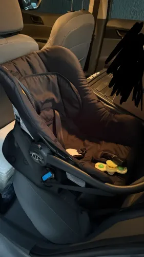 Carrinho de bebê napoli + bebê conforto + base para carro