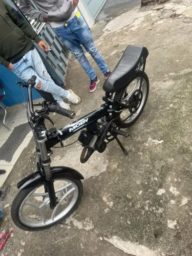 Mobilete Mobi / tanque no quadro (aceito troca)