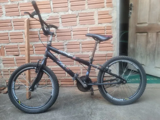 Vendo bicicleta infantil aro 20