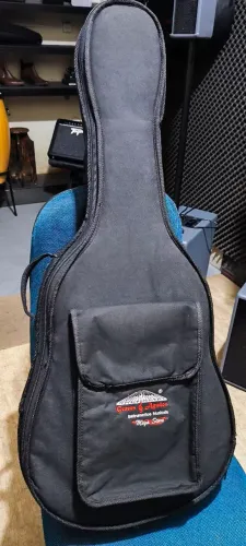 SEMICASE PRA VIOLÃO GRANDE EM EXCELENTE ESTADO! PARCELO 12X NOS CARTÕES.