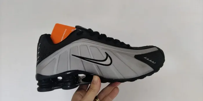 Tênis Nike R4 - entrega em casa