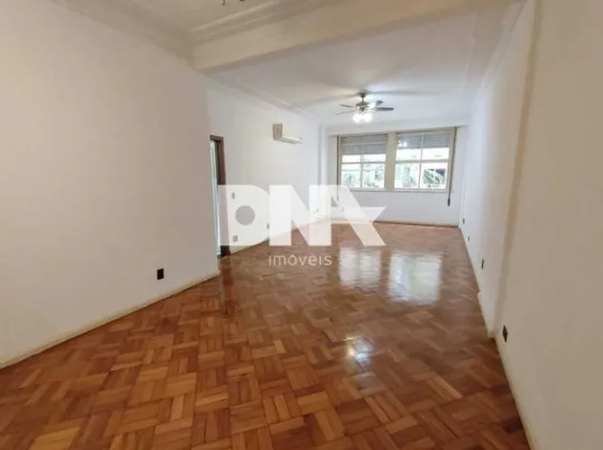 Apartamento - / Residencial / Copacabana