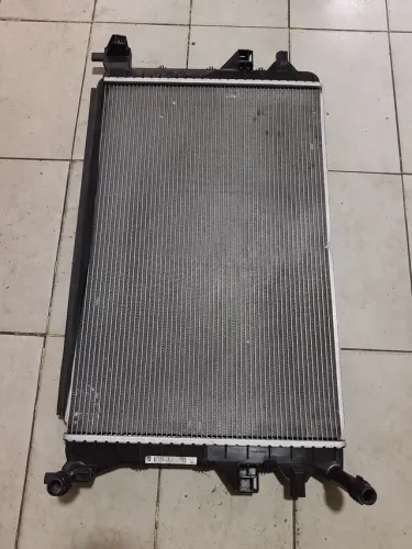 Radiador Volkswagen golf Jetta 1.4 TSI original