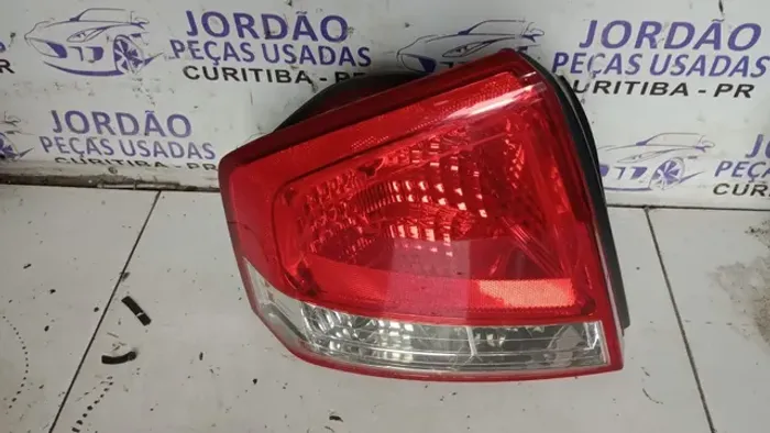 Lanterna traseira Esquerda Kia Cerato, ano 2008.