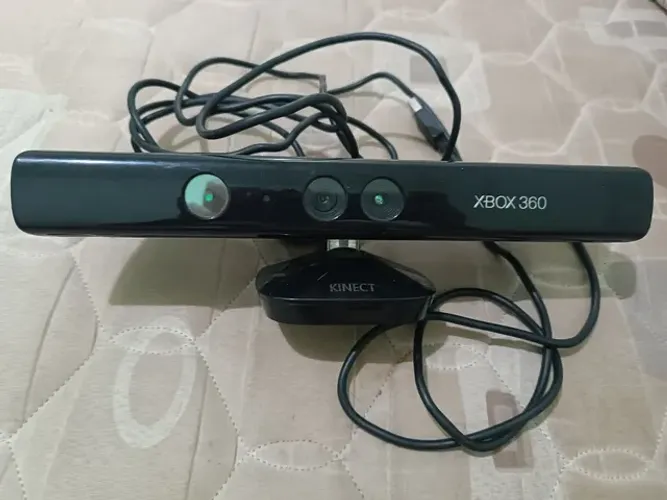 Kinect + adaptador para ligar aparelho de som no xbox