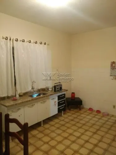 Casa à venda com 2 dormitórios no Centro, em Ajapí