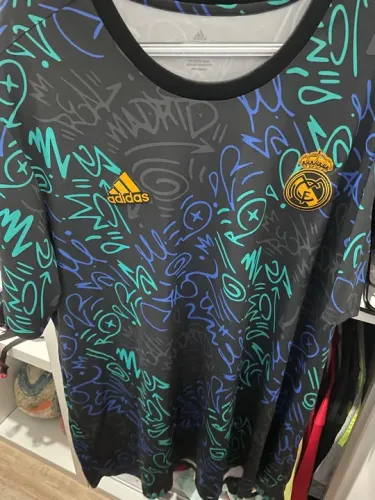Camisa pré jogo real Madrid