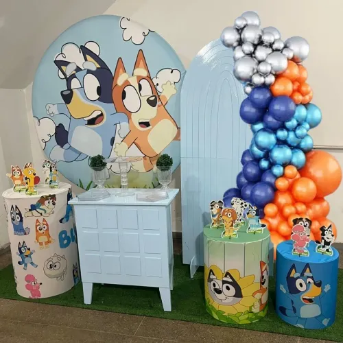 Aluguel de pegue e monte/ decoração de festa infantil Bluey