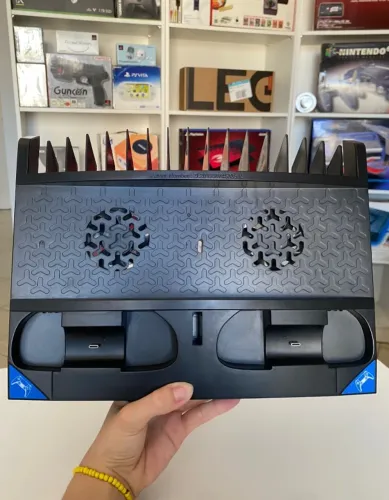 Vendo Suporte com Ventilador e Carregador Vertical para Ps5 Semi novo
