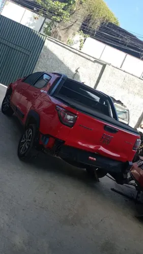 Vendo peças Fiat Strada Volcano 2023 baixada junto ao Detran 