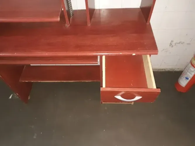 MÓVEL PARA TRABALHO, ESTUDO OU/E COMPUTADOR