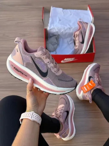 Tênis Nike ZoomX Rosa - Conforto e Estilo para suas Atividades