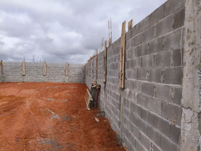 Construtor pedreiro telhadista 