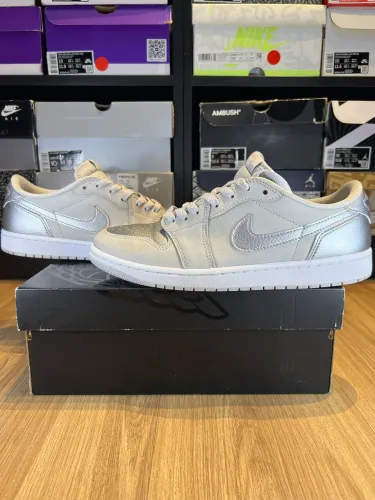 Jordan 1 Low Silver Metalic 42 original