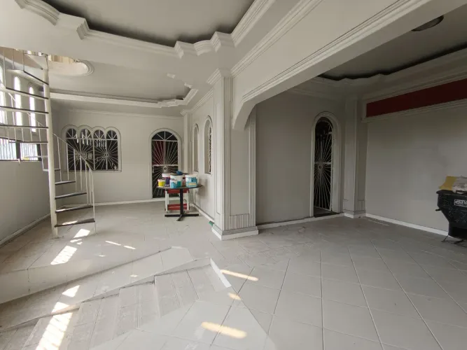 //Casa Comercial ou Residencial no Cj Ajuricaba