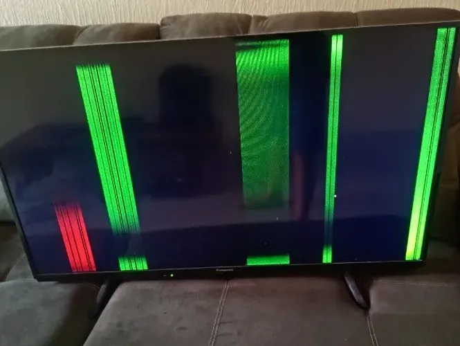 TV Panasonic queimada vendo por r$ 200 está queimada a placa