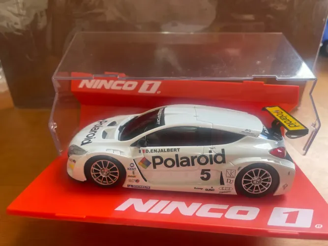 Carro de corrida 1/32 Ninco - Polaroid
