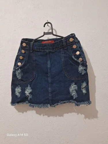 Saia jeans escura de Marca