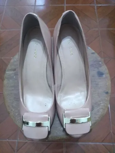 Sapato cor nude 35 usado 1 vez só