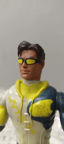 Boneco Max Steel