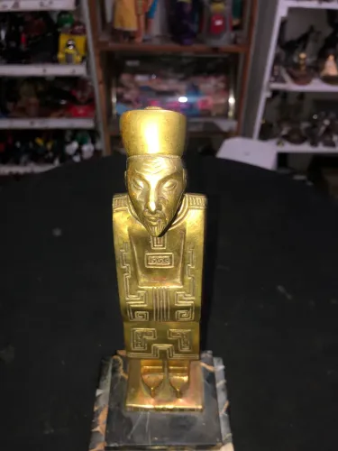 Linda escultura antiga e rara em bronze