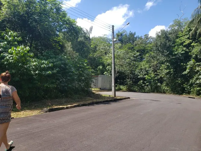 Lindo terreno no Condomínio Passaredo, à venda.