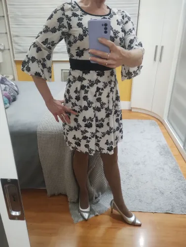 Vestido social branco e preto