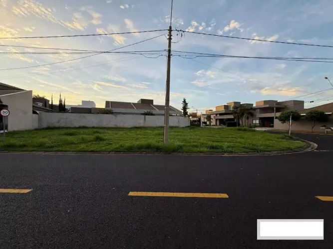 Terreno à venda no Condominio Parque Residencial Damha VI - São José do Rio Preto/SP