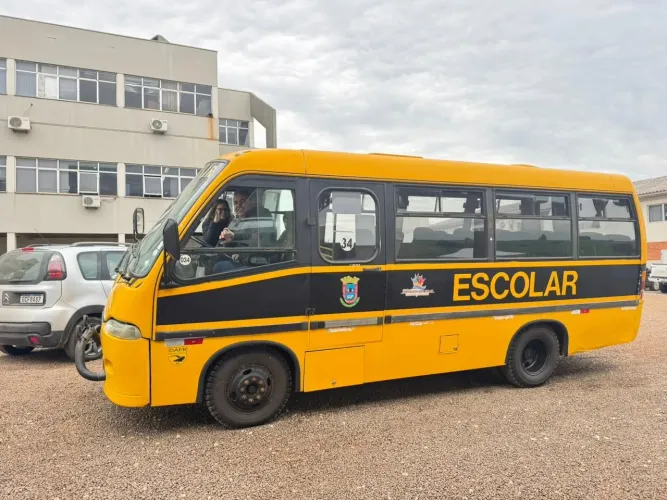 Microônibus Volare A6 2001, ideal pra motorhome 