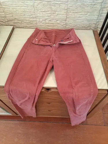 Calça Jeans Vermelha - Tamanho 36