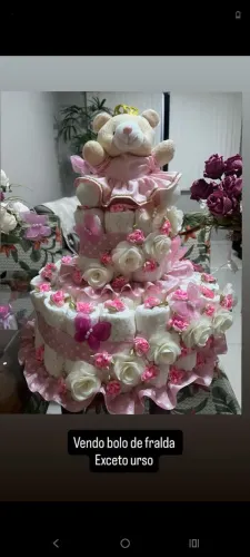 Bolo de fraldas para chá de fraldas. Atenção! Não vai com a ursa. Black friday