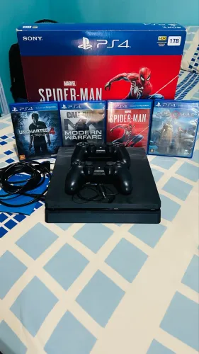 PlayStation 4 Slim 1TB