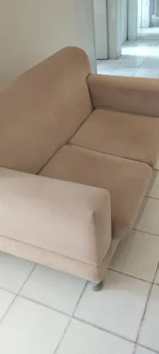 Vendo SOFÁ DOIS LUGARES semi-novo. 