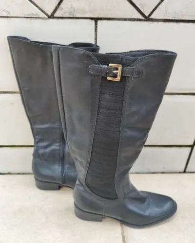 Bota Feminina - Tamanho 36