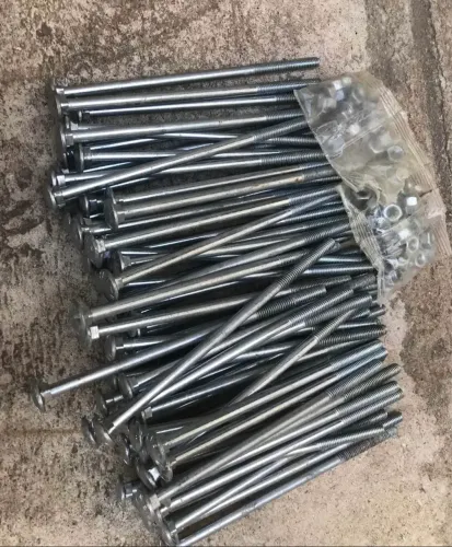 Parafusos de 18 cm