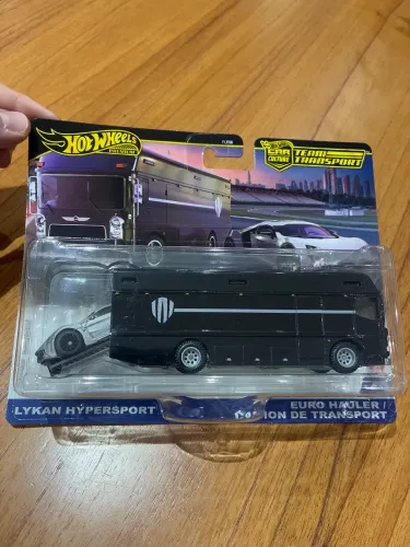 Hot Wheels Premium Team Transport Lykan Hypersport Euro Hauler