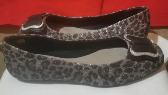 Sapatilha sapato da corte animal print com glitter tam 36