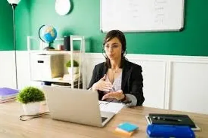 Auxiliar de Vendas e ADM ZN JD São Paulo Salário R$2200,00 + VT