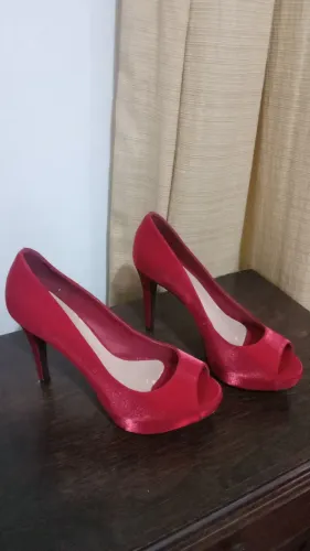 Sapato cetim vermelho 36