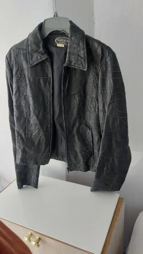 Jaqueta de Couro Feminina Preta