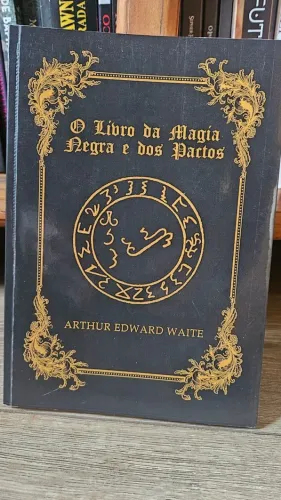 livro o livro da magia negra e dos pactos