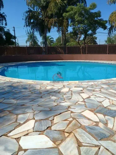 Casa no Condomínio Terra Nova com 3 Quartos e Cozinha Planejada