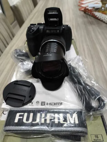 CAMERA FUJIFILM HS 20EXR