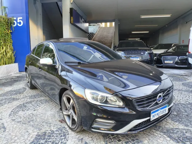 Volvo S60 T-5 R-design 2.0 240cv 4P 2014