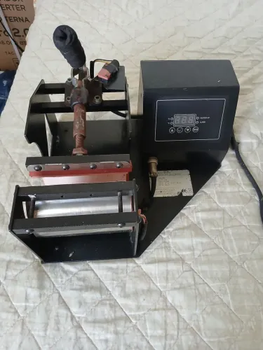 Máquina de Estampar Canecas