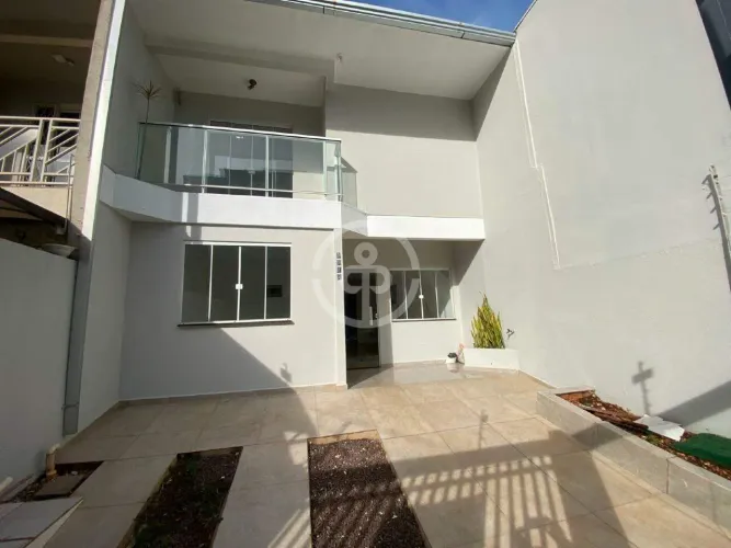 Sobrado comercial/residencial no Centro