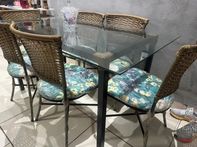 Mesa de vidro 6 cadeiras