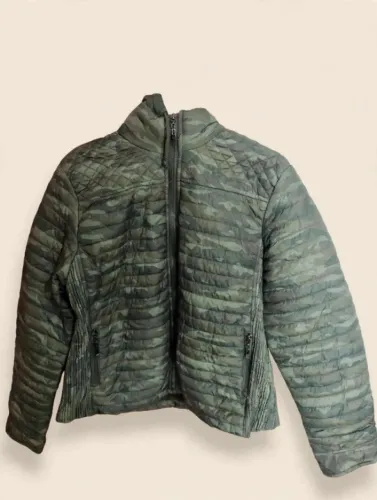 Jaqueta Puffer camuflada gg