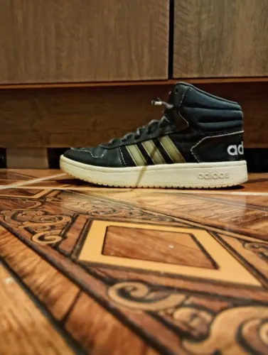 Tênis social Adidas