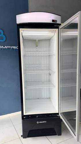 Freezer Semi Novo Metalfrio VF50 497 litros Frosfre 0 a -20 negativo. Garantia de 8 mês